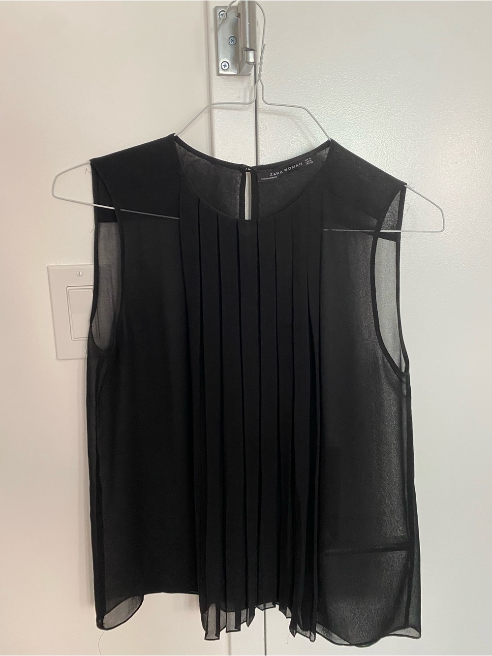 Zara Woman Black Pleated Sleeveless Blouse